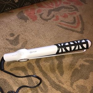 InStyler Straightener